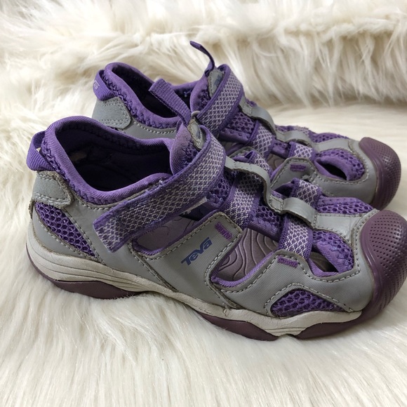 teva sandals water shoes